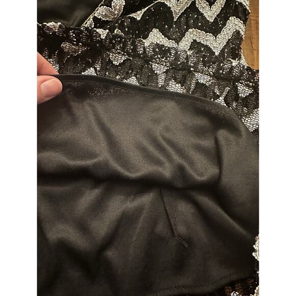 Alex Evenings Zigzag Black and White Blouse Set - Picture 8 of 16